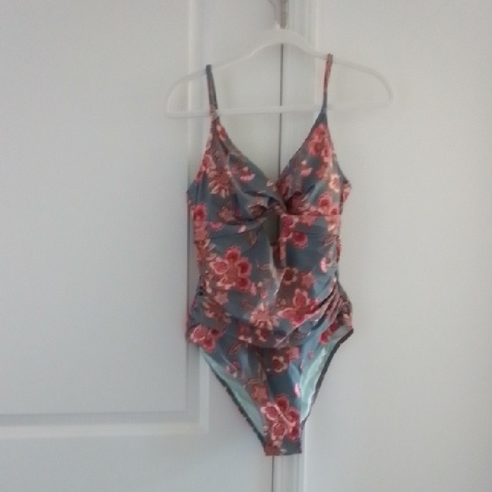 NWT Cupshe Floral One-Piece in Green and Pink
